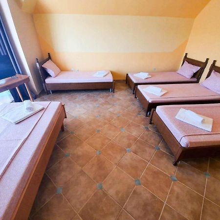 Rooms Cristian Дева Екстериор снимка