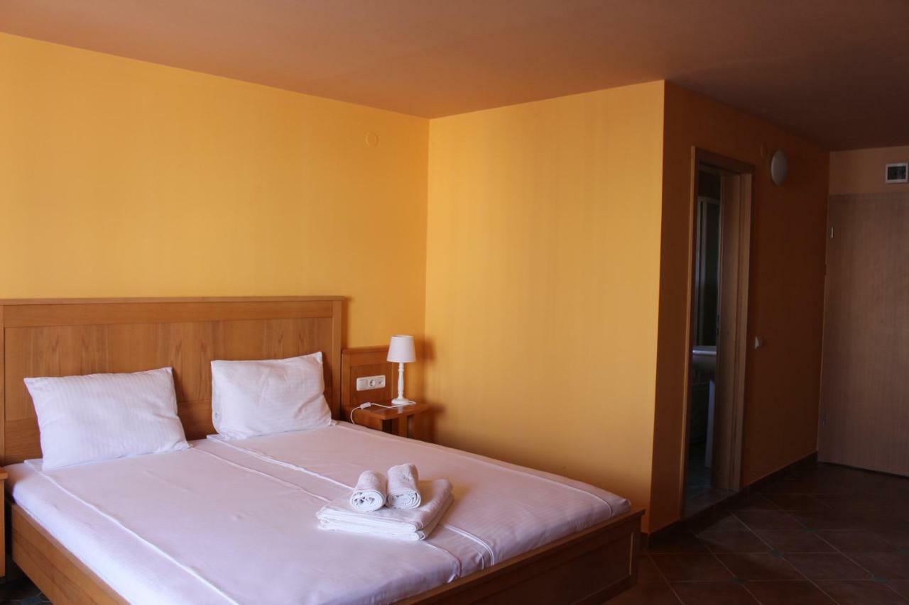 Rooms Cristian Дева Екстериор снимка